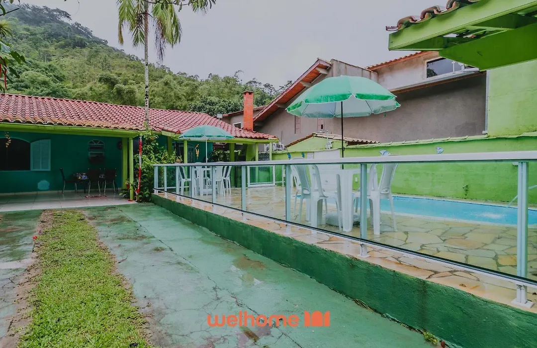 Casa em Ubatuba com piscina a 10 min da praia-1